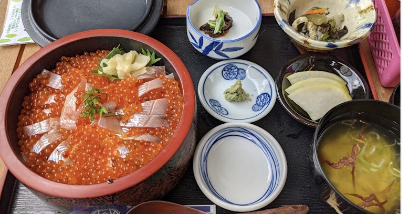 お土産とお食事の店もりた